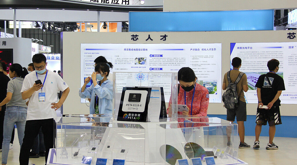 Experts View China’s Chip Manufacturing Industry as Sanguine