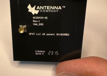 AC20424-01 in handMed