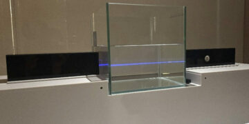 Kyocera's_Ultra_High-Speed_Underwater_Wireless_Optical_Communication_Technology