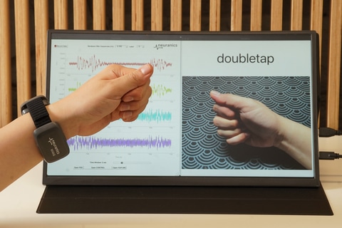 Neuranics MiMiG Wristband