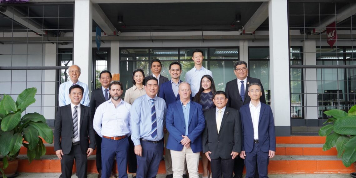 Representatives from Arizona State University, Mahanakorn University of Technology and partners at the MUT National Semiconductor Training Center in Bangkok