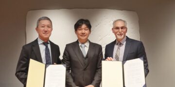 From l-r: Sumihiro Takashima (Executive Officer, Director of Marketing Headquarters at ROHM), Dr. Kazuhide Ino (Member of the Board, Managing Executive Officer, in charge of Power Devices Business at ROHM), Steve Ghanayem (President, US Operations, Head of Global Sales at Tata Electronics)